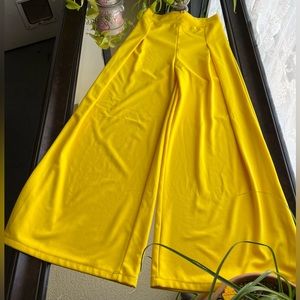High Waisted Pleated ,Wide Leg Trousers Palazzo Pants / Pantalón Falda Amarillo